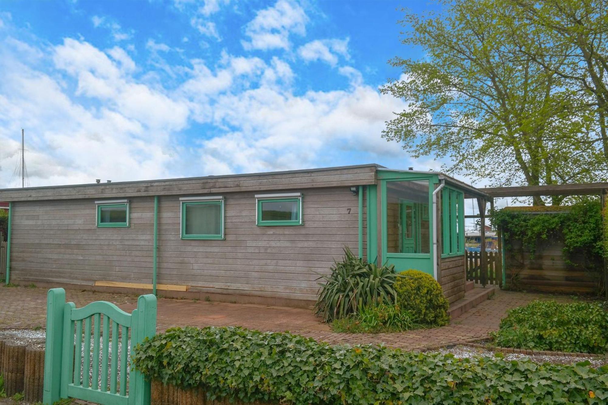 4 Pers Holiday Home Hilla With Winter Garden In Front Of The Dike Directly On The Lauwersmeer Anjum ภายนอก รูปภาพ