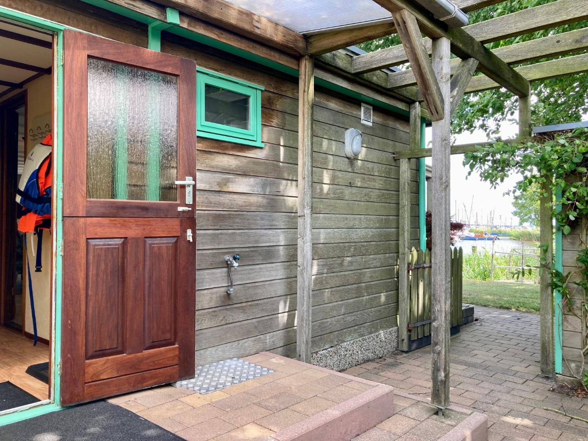 4 Pers Holiday Home Hilla With Winter Garden In Front Of The Dike Directly On The Lauwersmeer Anjum ภายนอก รูปภาพ